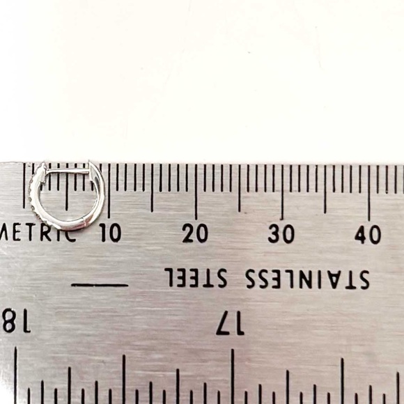 NEW - Stunning White Gold & Diamond Pavé Huggie Hoop Earrings - Saks Fifth Ave - Picture 6 of 6